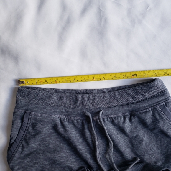 Athleta Techie Terry Jersey Shorts Gray Spacedye Womens Small - Picture 5 of 8